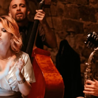 quartet avec saxophoniste et chanteuse jazz et soul pour un cocktail de mariage dans le beaujolais