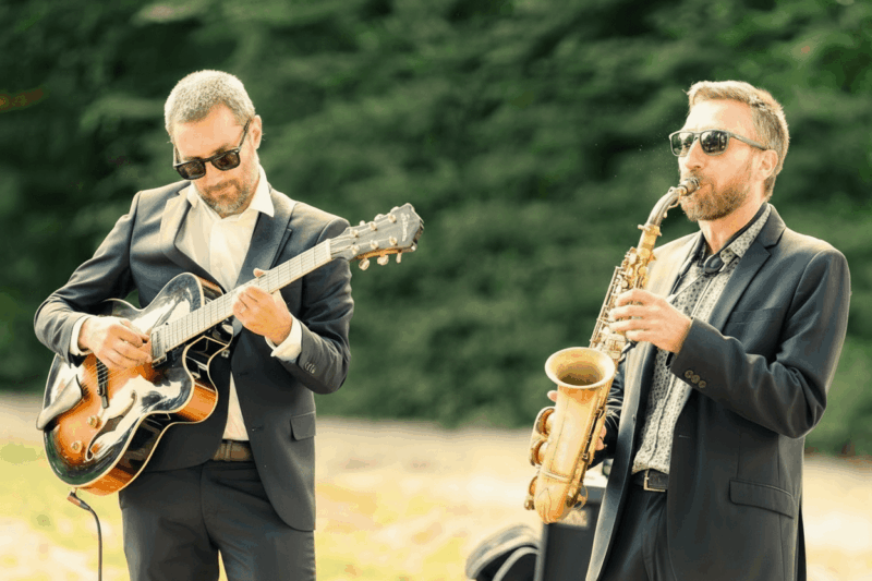 Duo guitare et saxophone jazz à Genève pour un mariage de haut standing au chateau de Voltaire